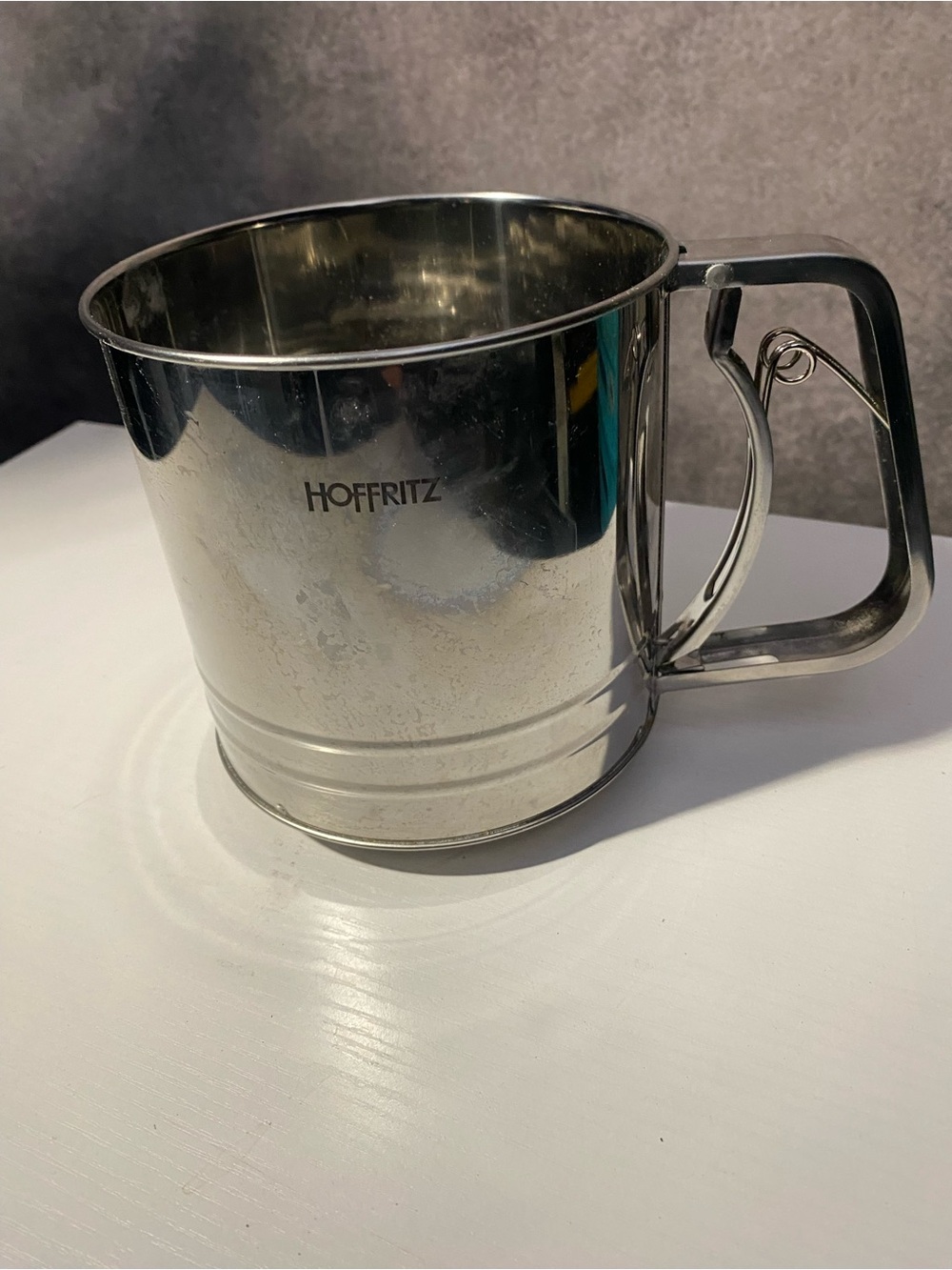 ⁠Vintage Hoffritz Stainless Steel Flour Sifter 3 Cup Squeeze Hand-Crank Kitchen